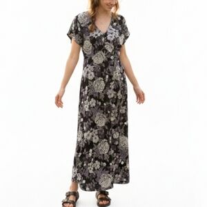 Vintage Floral Maxi Dress Black Gray Empire Waist V-Neck Cottagecore
